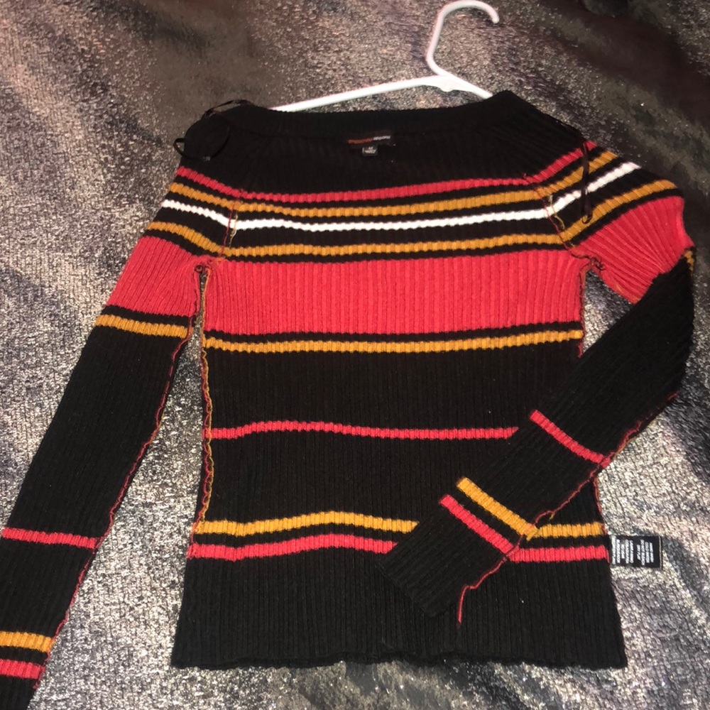 Long sleeve striped shirt 🌹